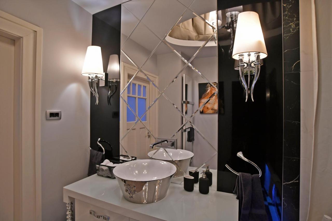 Luxuryflat Near Centre On118 Sqm, 3Br,2Bth,8Bed,Ac Apartment Budapest Bagian luar foto