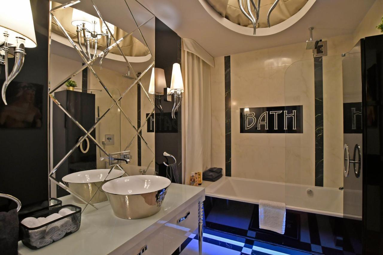 Luxuryflat Near Centre On118 Sqm, 3Br,2Bth,8Bed,Ac Apartment Budapest Bagian luar foto