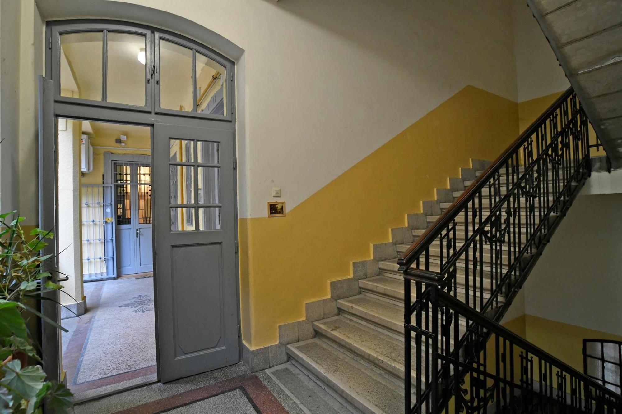 Luxuryflat Near Centre On118 Sqm, 3Br,2Bth,8Bed,Ac Apartment Budapest Bagian luar foto